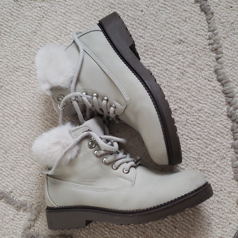 Esprit Cream Lace-Up Faux Fur Winter Boots